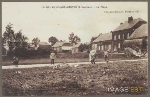 La Place (La-Neuville-aux-Joutes)